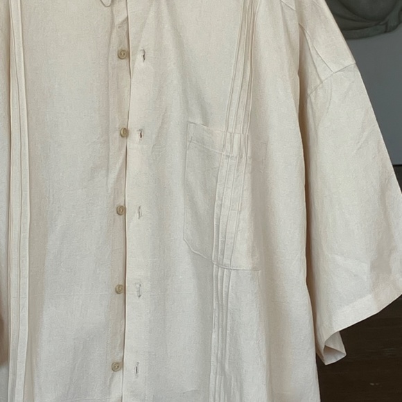 Medium weight cream, 5X button-down, short sleeve button down - Picture 5 of 13